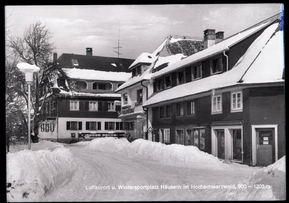 8 Glas Negative Häusern im Schwarzwald, Totalansicht, Schneelandschaft, Gaststätte