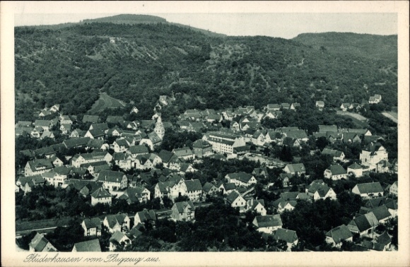 Ak Plüderhausen in Württemberg, Luftaufnahme von  viele Häuser, grüne Hügel im Hintergrund