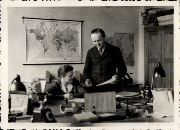 Foto Dresden Cossebaude Niederwartha, Im kaufmännischen Büro der ASW, 28.3.1941