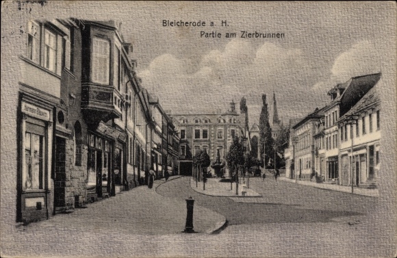 Postcard Bleicherode in the district of Nordhausen, lot at the ornamental fountain, old town
