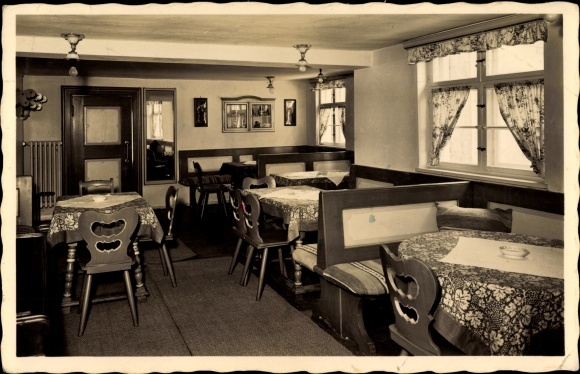 Postcard Sonthofen in the Oberallgäu district of Swabia, Sonthofener Kaffeestube, A. Elsässer, interior view
