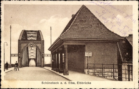 Postcard Schönebeck on the Elbe, Elbe Bridge, buildings, people, black and white photo