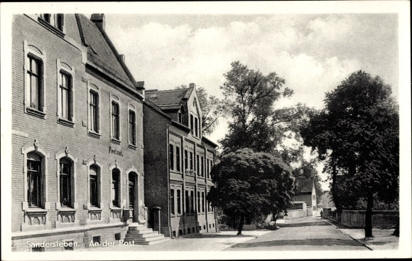 Ak Sandersleben in Anhalt, straatgebied bij het postkantoor