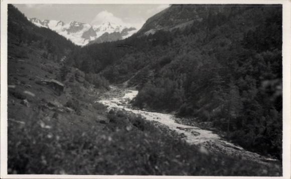 Photo Georgia, landscape, river, forests, mountains