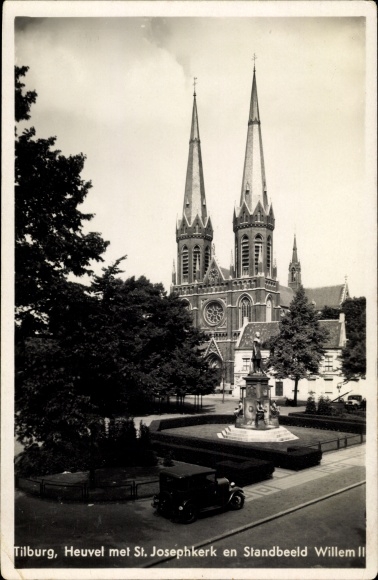 Ak Tilburg Noord-Brabant Nederland, Heuvel met St. Josephkerk en Strandbeeld Willem II.