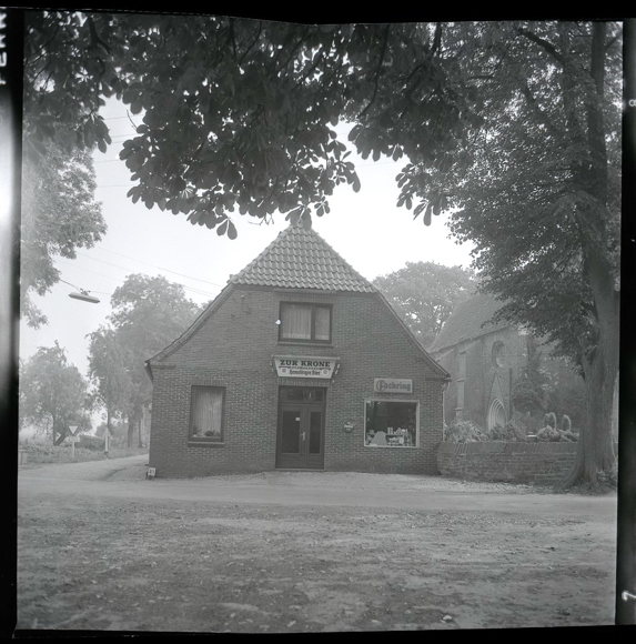 6 Zelluloid Negative Bardewisch Lemwerder in Oldenburg, Kirche, Brücke, Geschäft