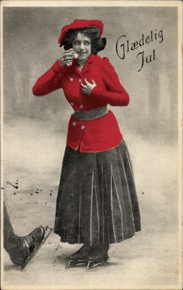 Postcard Niederlössnitz Niederlößnitz Radebeul Saxony, A young woman in a red dress and a...
