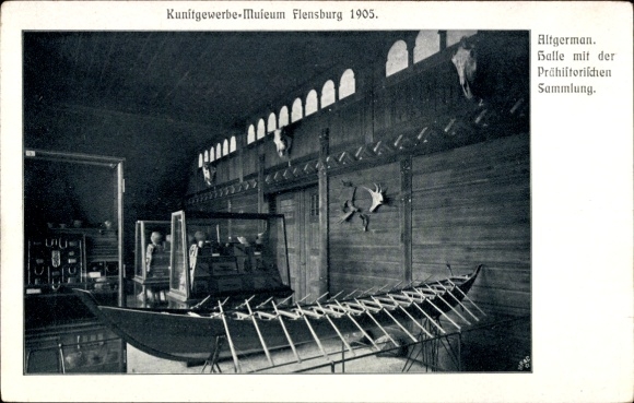 Ak Flensburg, Kunstgewerbe Museum 1905, Altgermanische Halle mit Prähistorischer Sammlung