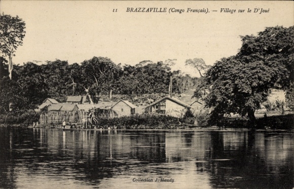 Postcard Brazzaville French Congo, Village sur le D'Joué, canal section