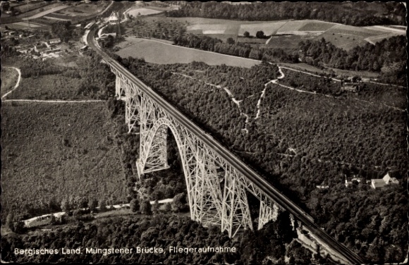 Ak Solingen im Bergischen Land, Müngstener Brücke, Fliegeraufnahme