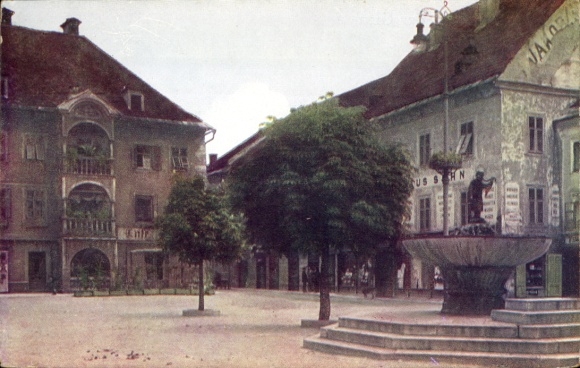 Postcard Sankt Veit an der Glan Carinthia, square with fountain