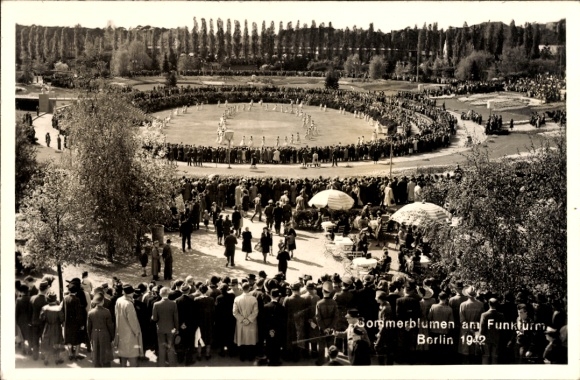 PC Berlin Charlottenburg Westend, summer flowers, event, radio tower, 1942