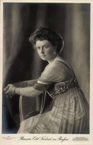 Postcard Princess Eitel Friedrich of Prussia, Duchess Sophie Charlotte of Oldenburg