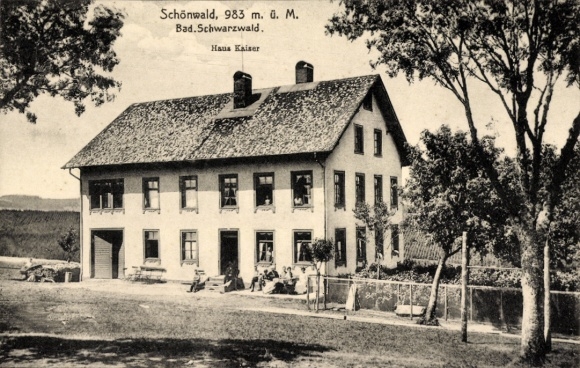 Ak Schönwald im Schwarzwald, Haus Kaiser, Außenansicht vom Garten