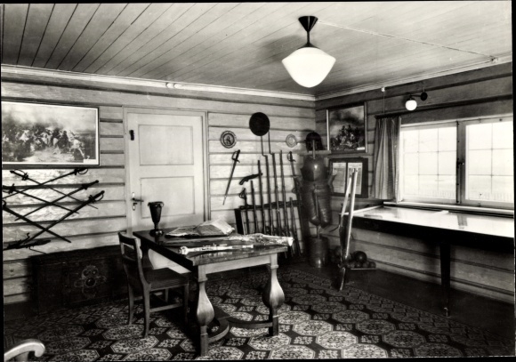 Postcard Lützen in the Burgenlandkreis, Gustav Adolf memorial, log cabin on the Schwedeninsel, weapons