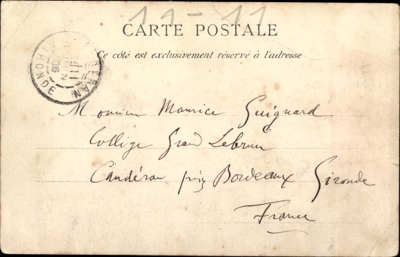 Postcard Senegal, Boubou examines the contents of the bottle
