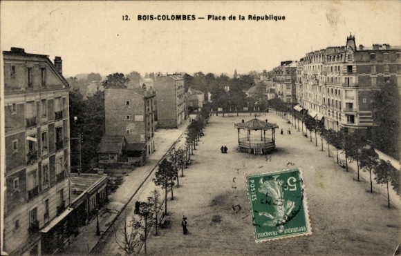Ak Bois Colombes Hauts de Seine, Place de la Republique