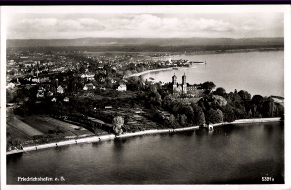 Ak Friedrichshafen am Bodensee, Fliegeraufnahme