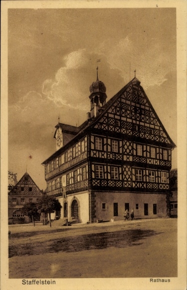 Postcard Bad Staffelstein am Main Upper Franconia, town hall, half-timbered building, clock tower, trees, street