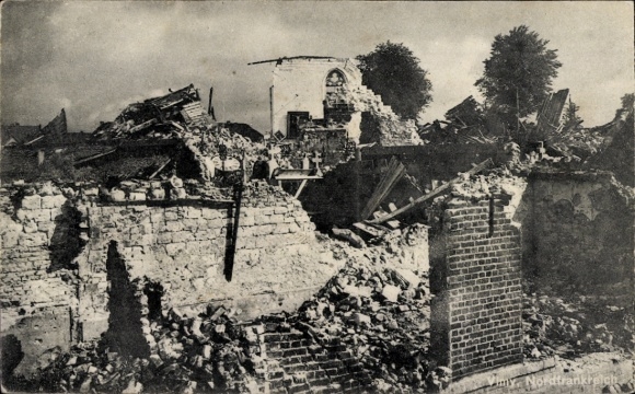 Postcard Vimy Pas de Calais, destroyed church