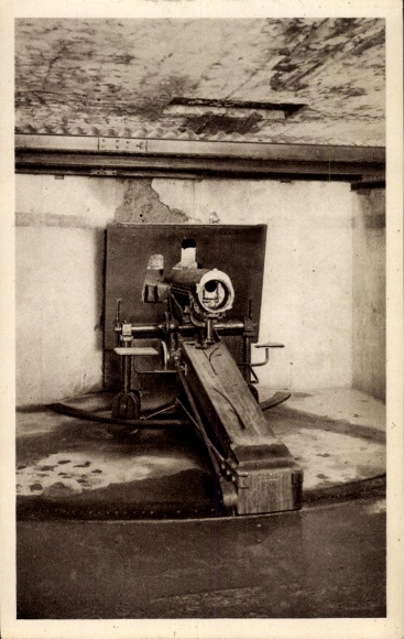 PC Douaumont Lorraine Meuse, Fort Vaux, cannon, casemate, gun of 75, Douaumont