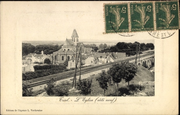 Ansichtkaart Criel sur Mer Seine Maritime, uitzicht op kerk, spoorrails, poststempel, drie postzegels