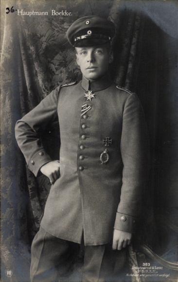 Ak Jagdflieger Oberleutnant Oswald Boelcke, Pour le Mérite, Eisernes Kreuz, Sanke 363