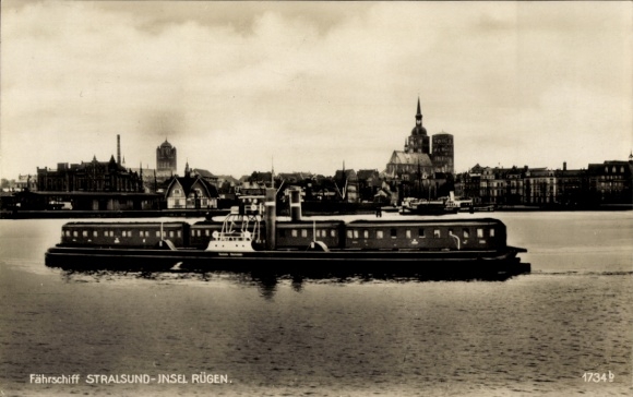 Ak Stralsund in Vorpommern, Fährschiff  Insel Rügen, Ansicht der Stadt
