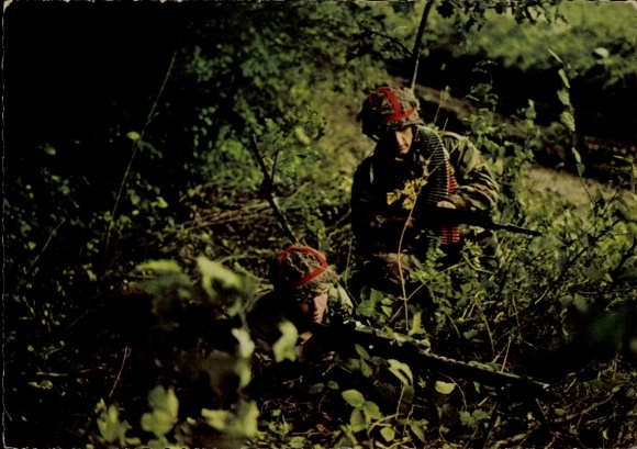 Postcard German Bundeswehr, machine gun in position