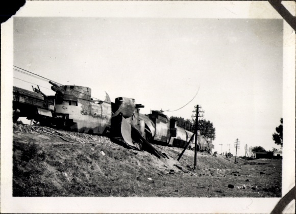 Photo Blonie Poland, Destroyed Armored Train, War Destruction, II WW