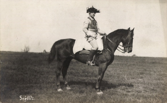 Photo Postcard Seydlitz, man in traditional costume on horseback