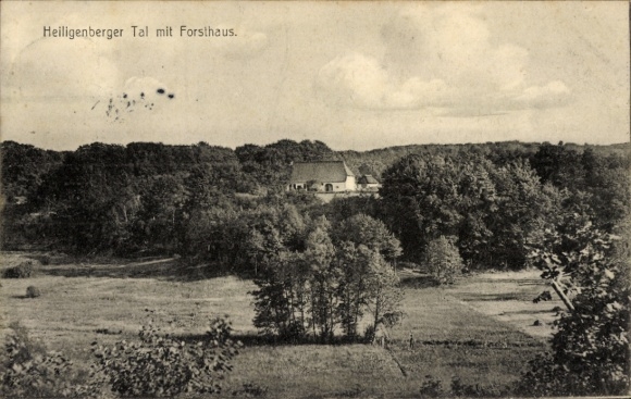PC Heiligenberg Bruchhausen Vilsen Lower Saxony, Heiligenberger Valley with forester's lodge