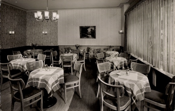 Ak Stadtlohn im Münsterland, Café Sidhalt,  Tische mit karierten Tischdecken, Stühle, Fenster mit