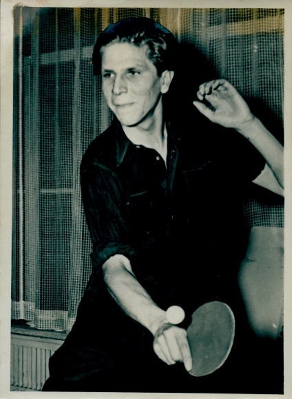 Photo table tennis state championships Berlin 1951, Thomas