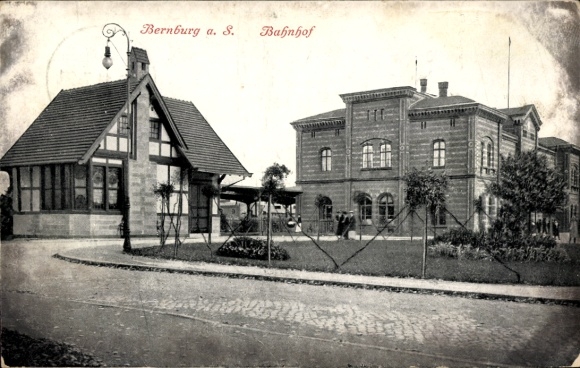 Postcard Bernburg an der Saale, train station