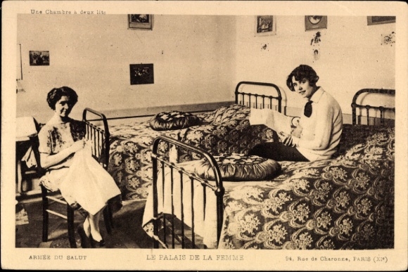 PC Paris XI, Le Palais de la Femme, Rue de Charonne, Salvation Army, double room