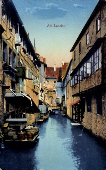 Postcard Landau in der Pfalz, canal section with rear view of the houses
