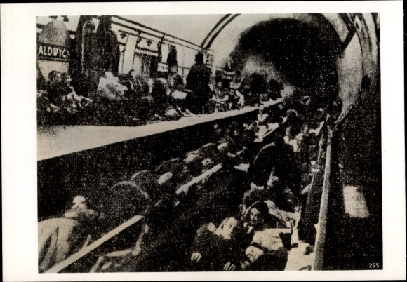 Photo Heinrich Hoffmann, London England, civilians seek shelter in underground station, Nov. 1940