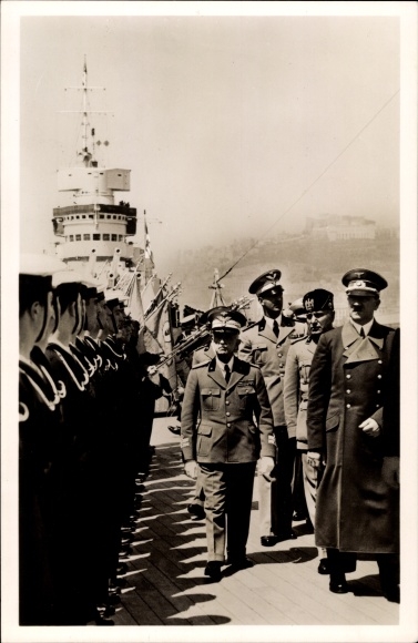 Ak Führer und Reichskanzler Adolf Hitler, Benito Mussolini, Panzerschiff Cavour, Flottenparade