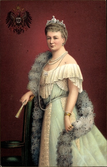 Künstler Ak Kaiserin Auguste Viktoria, Portrait mit Fächer