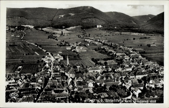 Ak Rhodt an der Weinstraße Rhodt unter Rietburg in der Pfalz, Fliegeraufnahme