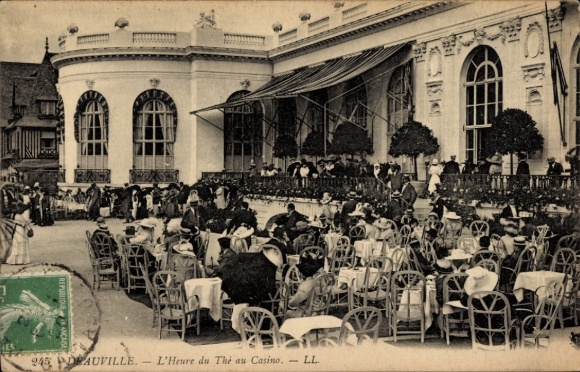 CPA Deauville La Plage Fleurie Calvados, Heure du Thé au Casino
