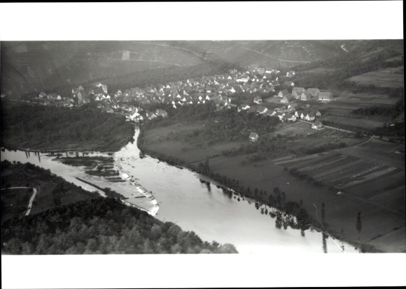Postcard Mundelsheim am Neckar Württemberg, Mundelsheim from above, Neckar, vineyards, village