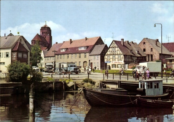 Ak Wolgast in Mecklenburg Vorpommern, Hafenansicht, Boote