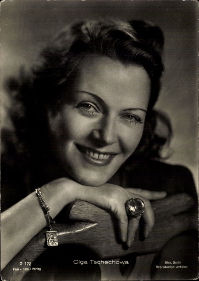 Postcard actress Olga Tschechowa, photo Binz G 172, portrait