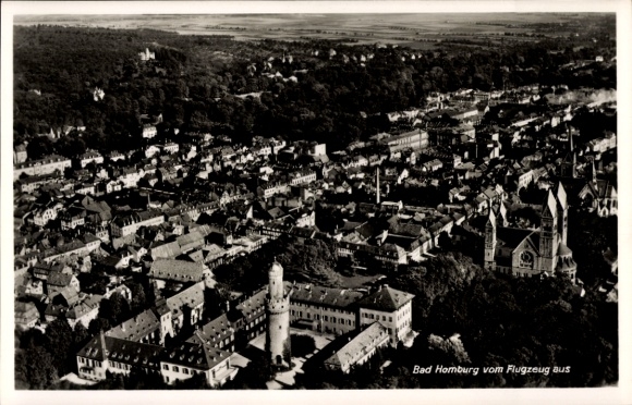 Ak Bad Homburg vor der Höhe Hessen, Luftaufnahme von  Stadtansicht,  Gebäude