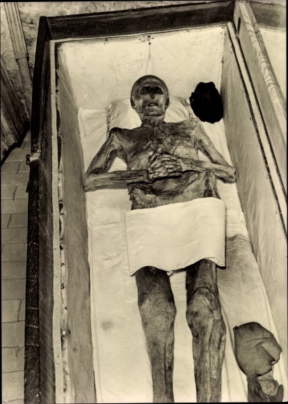 Postcard Kampehl Neustadt Dosse Prignitz, corpse of the knight von Kahlbutz who died in 1703
