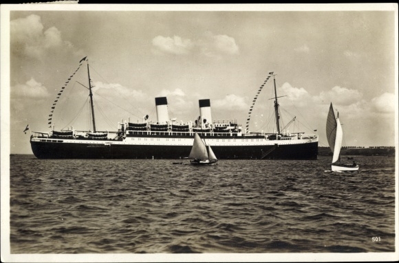 Ak stoomboot MS Monte Sarmiento, HSDG, zeilboten