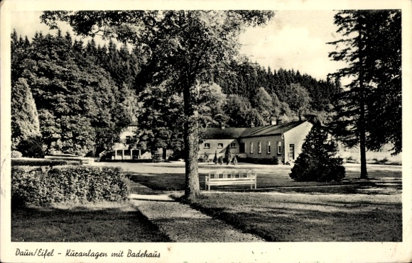 Ak Daun in der Eifel, Kuranlagen mit Badehaus