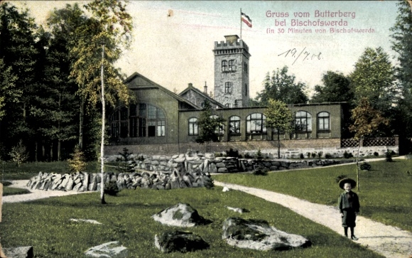 Ak Butterberg Bischofswerda in Sachsen, Vorderansicht des Butterbergs, Gebäude, Park